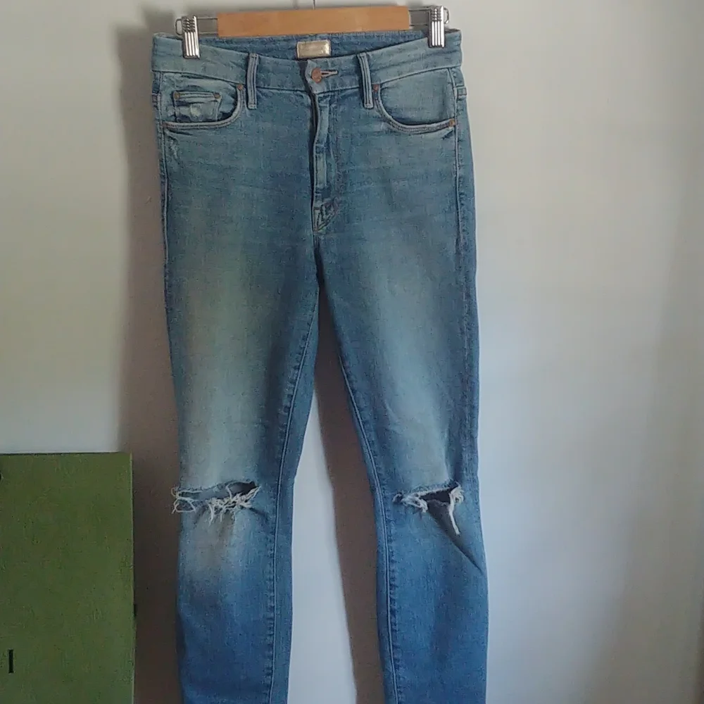 Mother High Rise Looker Ankle Fray - Picture 5 of 9